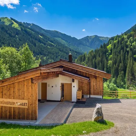 Kuenstler * Saalbach-Hinterglemm